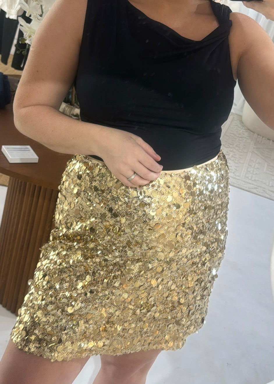 Gold sequin skirt quality hotsell