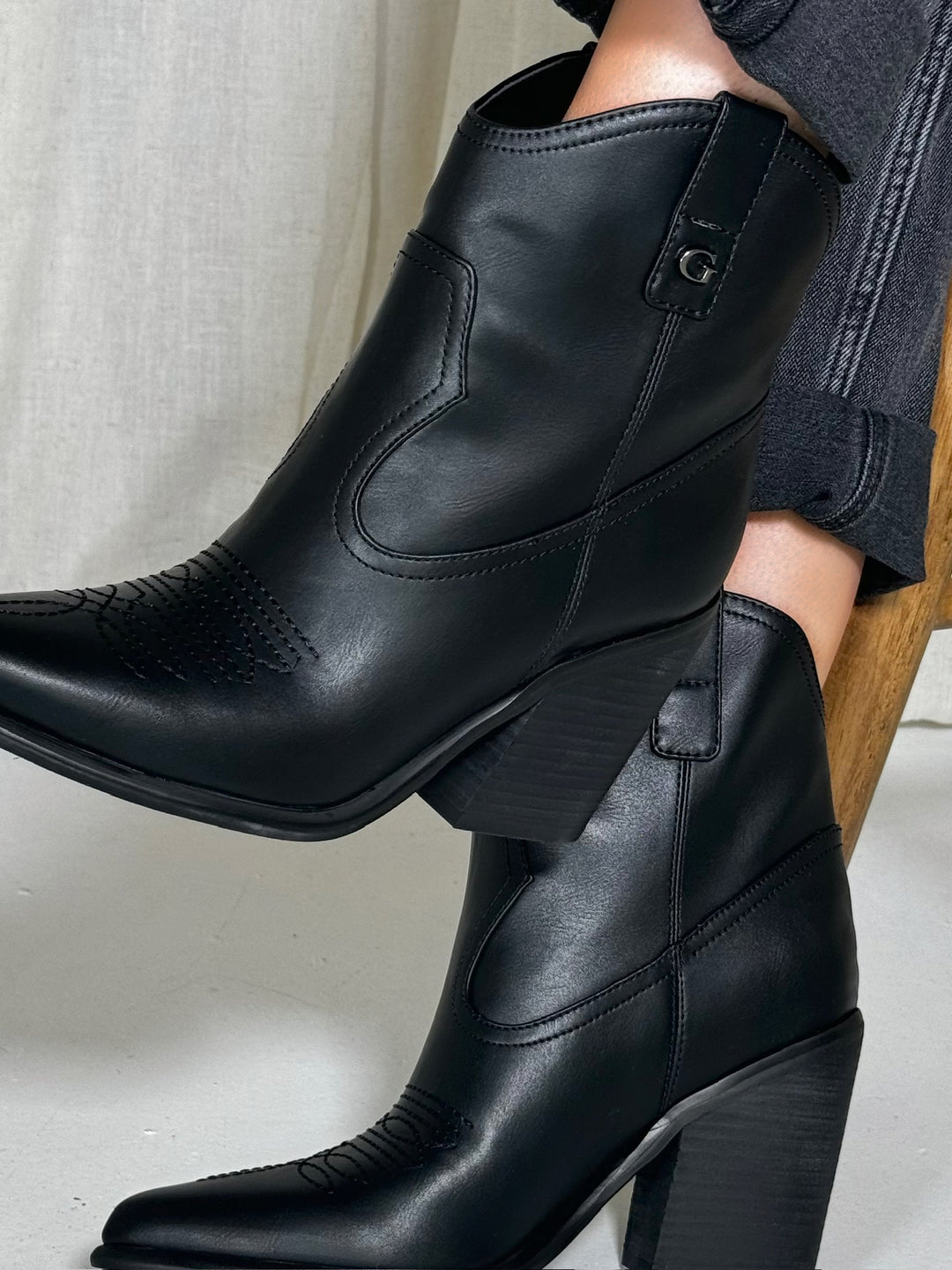 Guess Jalella Boots - Black