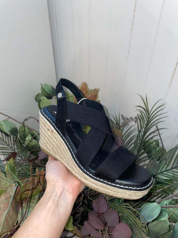 Woven Wedges - Black