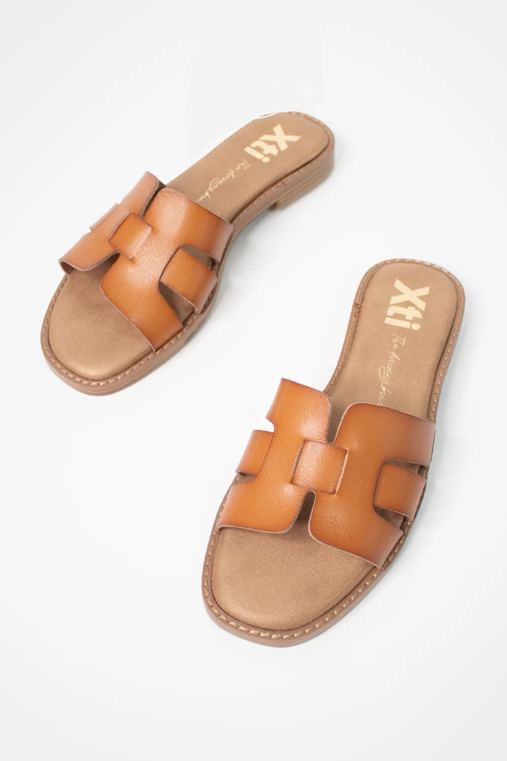 Flat Comfort Sandal - Tan